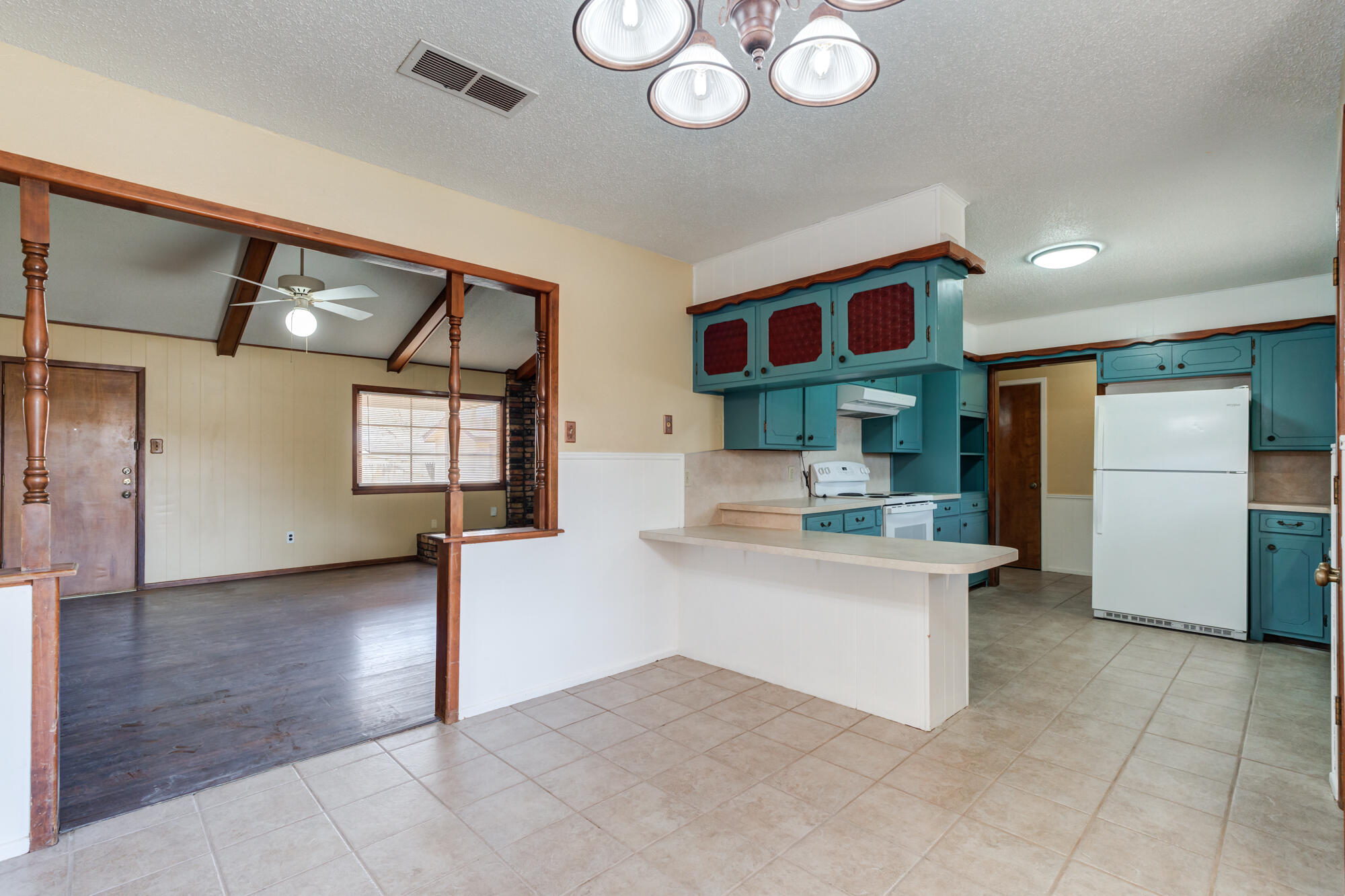 4816 8th Street Lubbock, TX 79416 - Photo 21 of 46 4816-8th-St_Lubbock-TX_24_Dining-Room