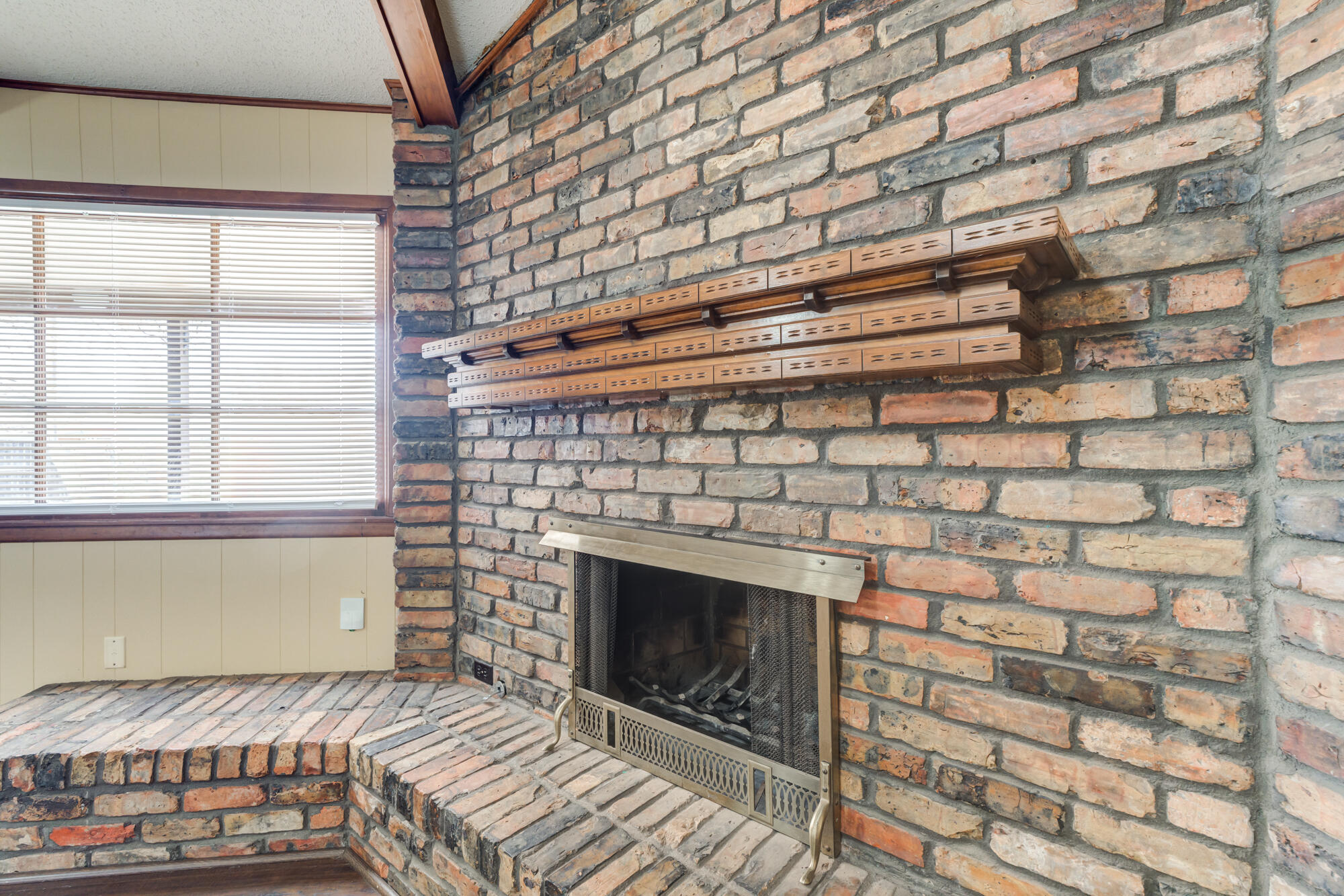 4816 8th Street Lubbock, TX 79416 - Photo 25 of 46 4816-8th-St_Lubbock-TX_29_Living-Room