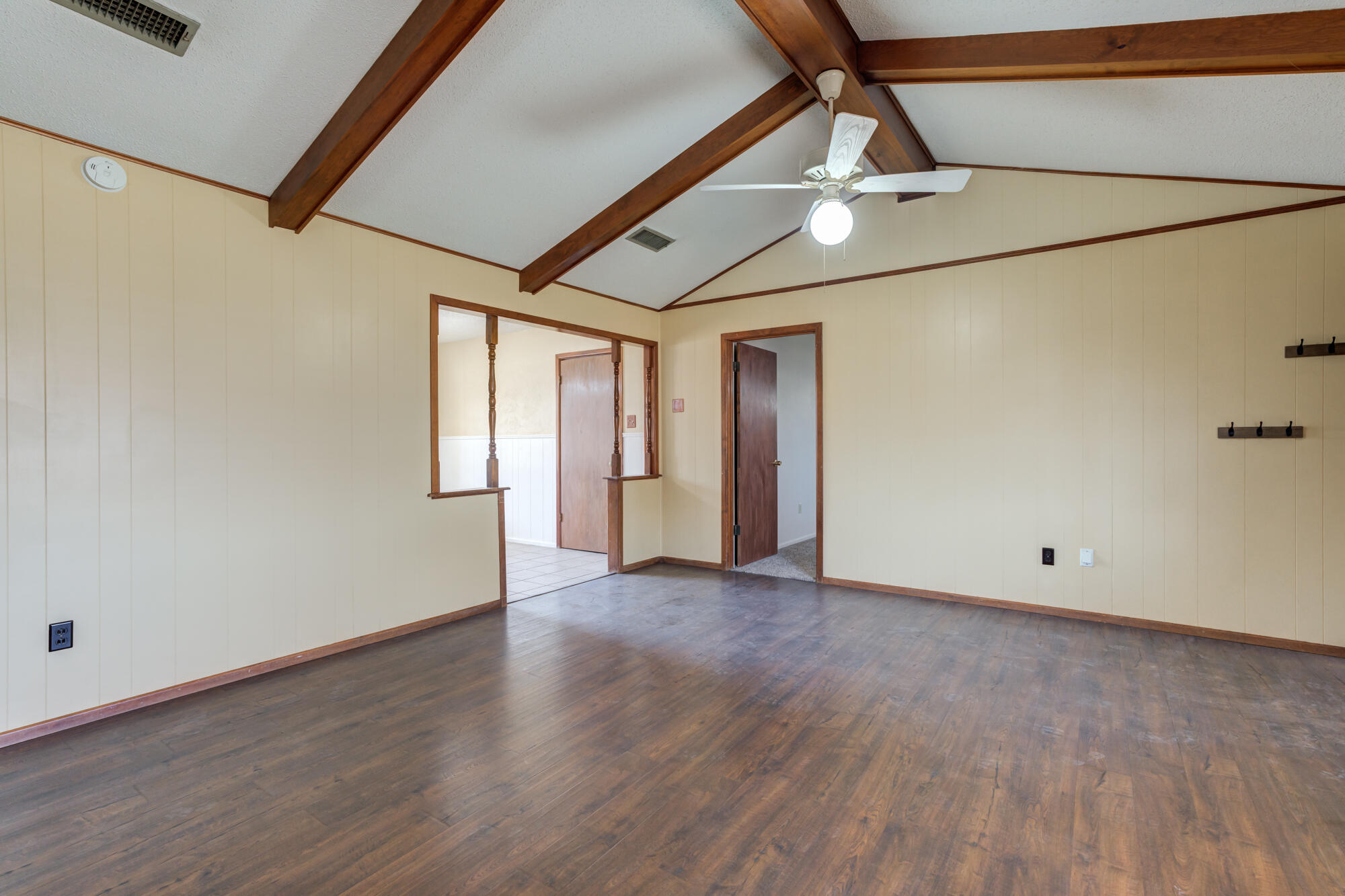 4816 8th Street Lubbock, TX 79416 - Photo 27 of 46 4816-8th-St_Lubbock-TX_31_Living-Room