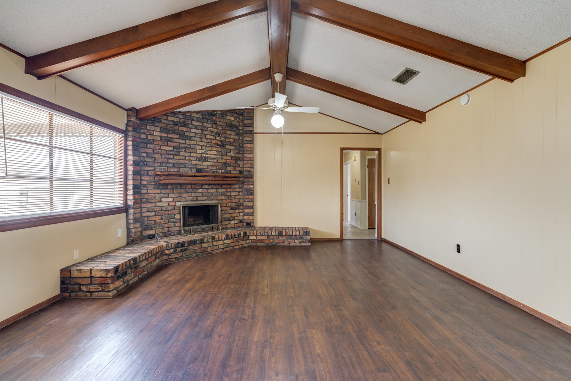 4816 8th Street Lubbock, TX 79416 - Photo 29 of 46 4816-8th-St_Lubbock-TX_33_Living-Room