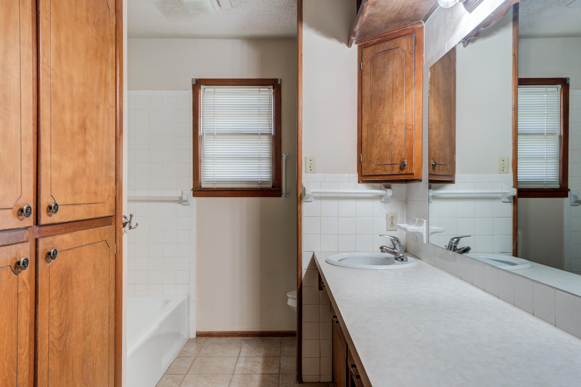 4816 8th Street Lubbock, TX 79416 - Photo 36 of 46 4816-8th-St_Lubbock-TX_8_Bathroom-2