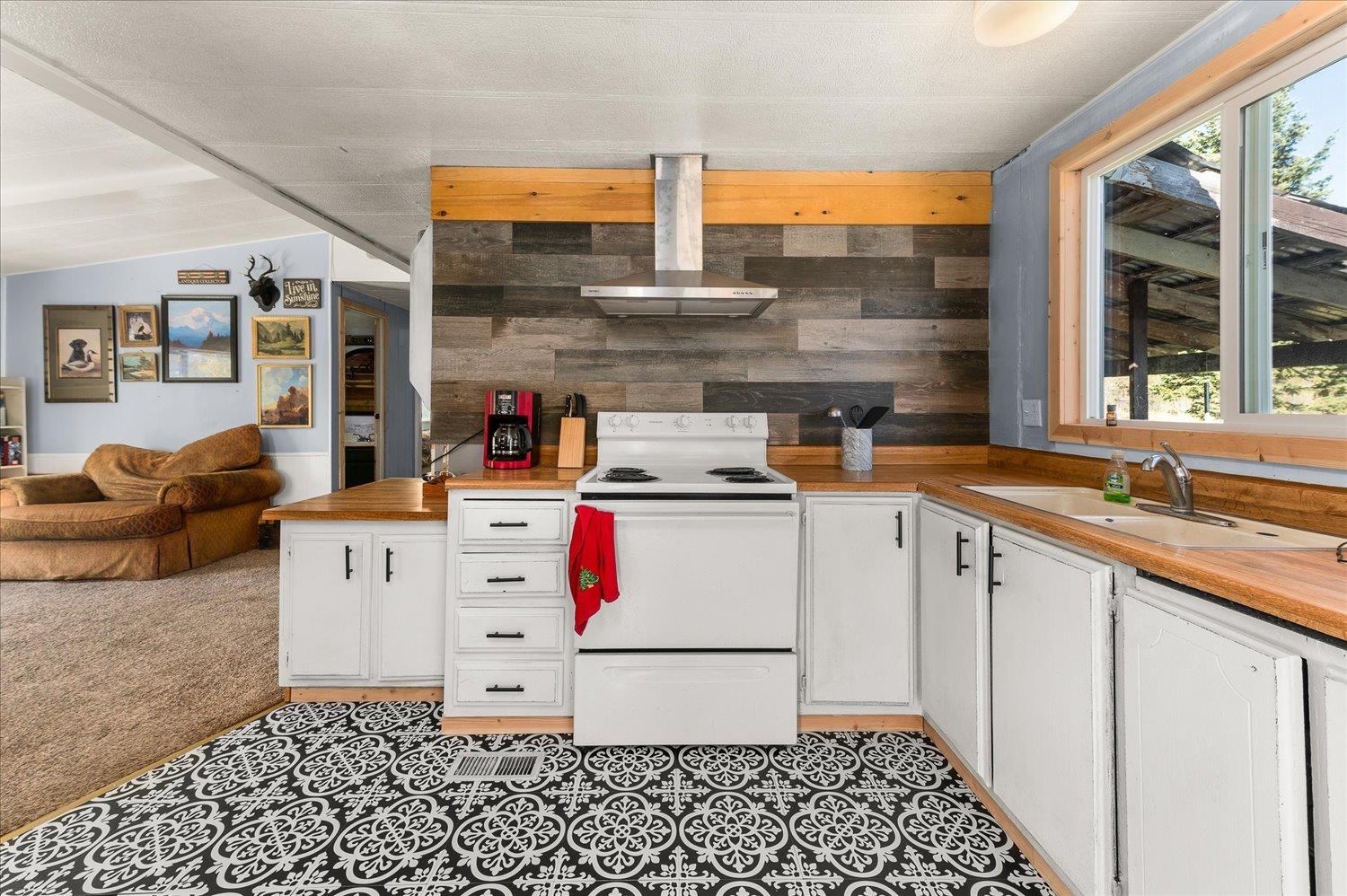 1354 South Basin Road Colville, WA 99114 - Photo 11 of 43