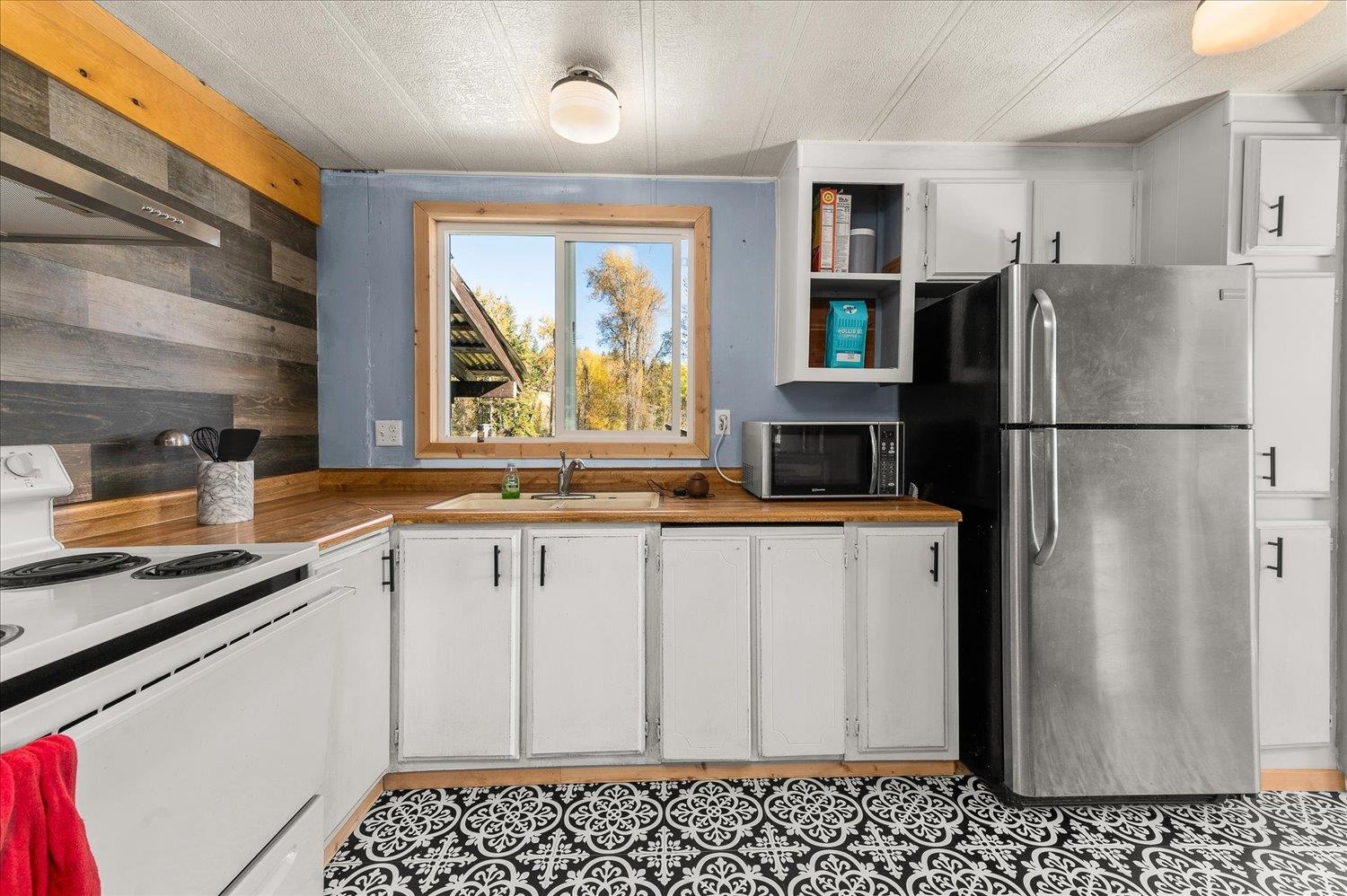 1354 South Basin Road Colville, WA 99114 - Photo 12 of 43