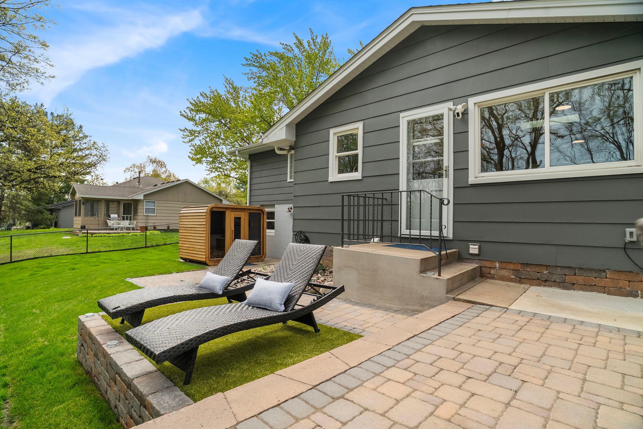 4916 Overlook Drive Bloomington, MN 55437 - Photo 39 of 54