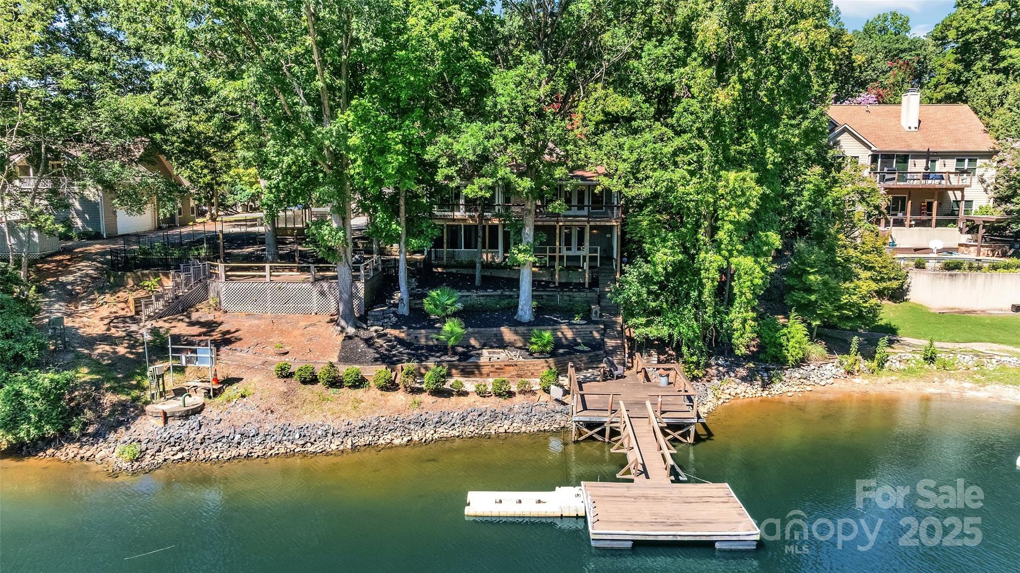 1077 Gauguin Lane Tega Cay, SC 29708 - Photo 4 of 38