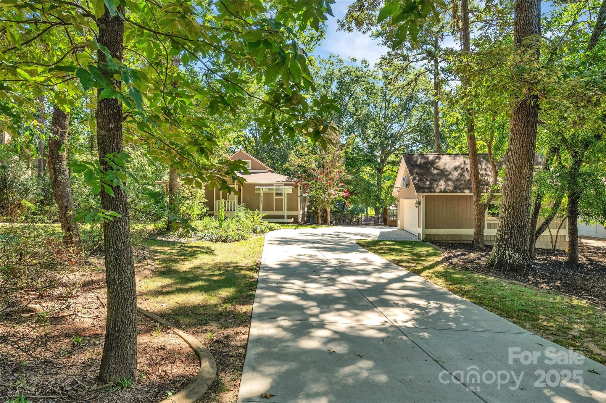1077 Gauguin Lane Tega Cay, SC 29708 - Photo 7 of 38