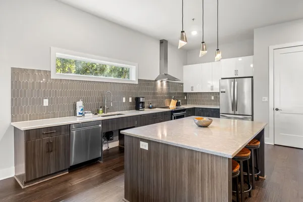 $3,375 | 1224 2nd Avenue South, Unit 202, Nashville, TN 37210