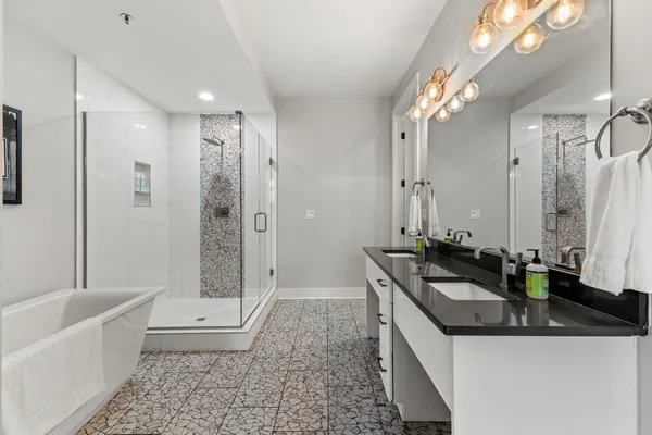 $3,375 | 1224 2nd Avenue South, Unit 202, Nashville, TN 37210