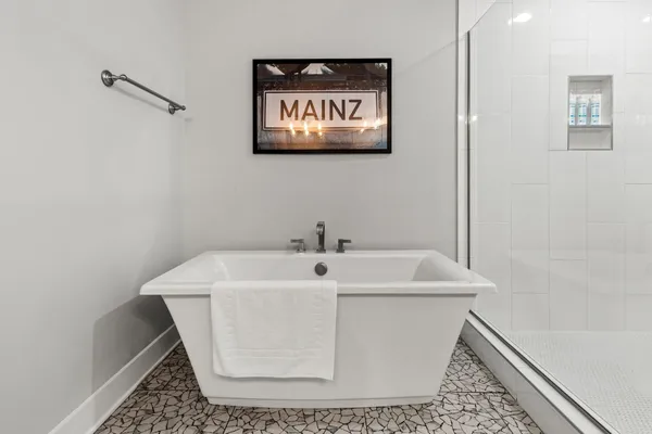 $3,375 | 1224 2nd Avenue South, Unit 202, Nashville, TN 37210