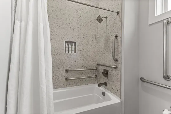 $3,375 | 1224 2nd Avenue South, Unit 202, Nashville, TN 37210