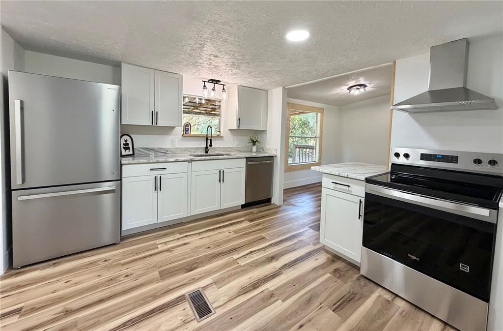 17545 Northeast 37th Court Citra, FL 32113 - Photo 7 of 29