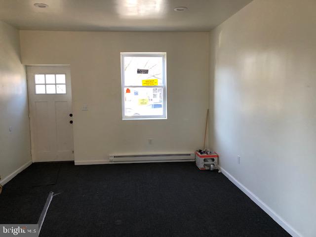 328 Rutherford Avenue Trenton, NJ 08618 - Photo 4 of 23 Living room
