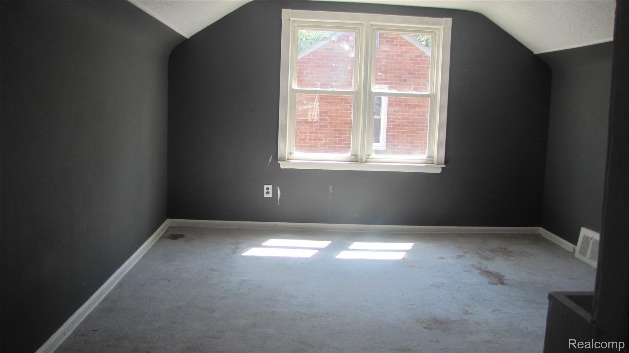 19323 Sunderland Road Detroit, MI 48219 - Photo 11 of 13 IMG_0107.JPG