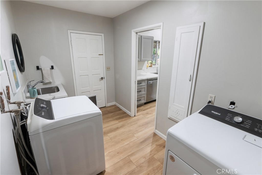 4715 Oakwood Place Riverside, CA 92506 - Photo 18 of 36