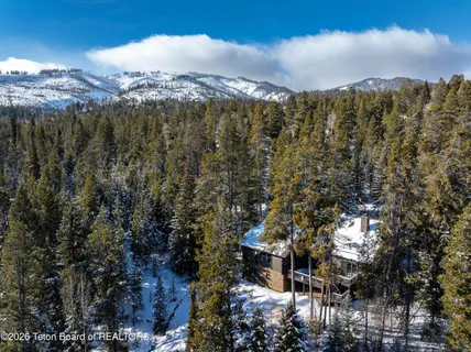 $6,500,000 | 1050 Blue Dun Lane, Wilson, WY 83014