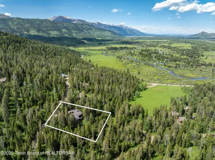 $6,500,000 | 1050 Blue Dun Lane, Wilson, WY 83014