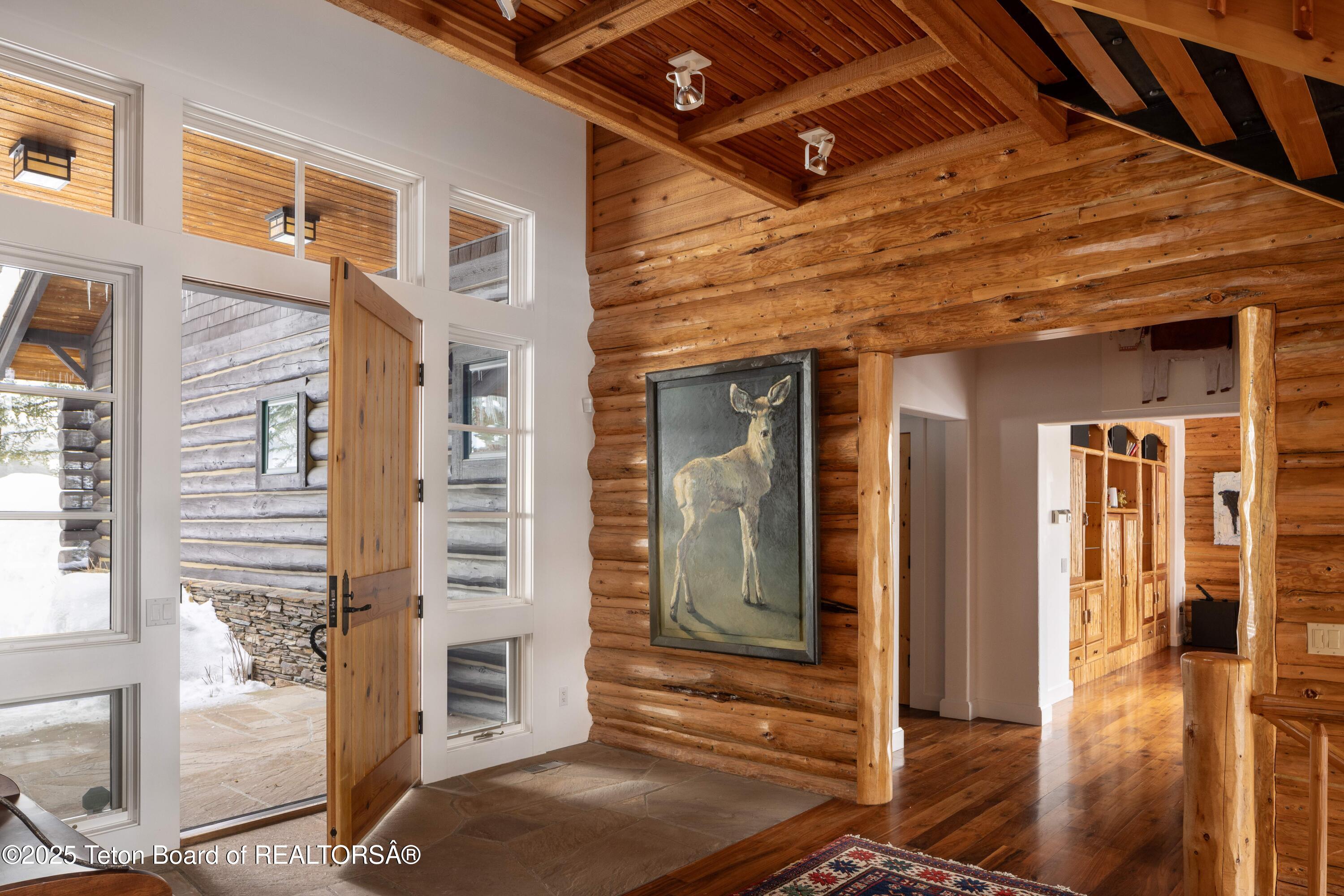 1050 Blue Dun Lane Wilson, WY 83014 - Photo 5 of 27 Entryway