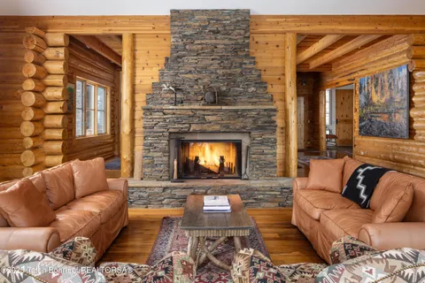 $6,500,000 | 1050 Blue Dun Lane, Wilson, WY 83014