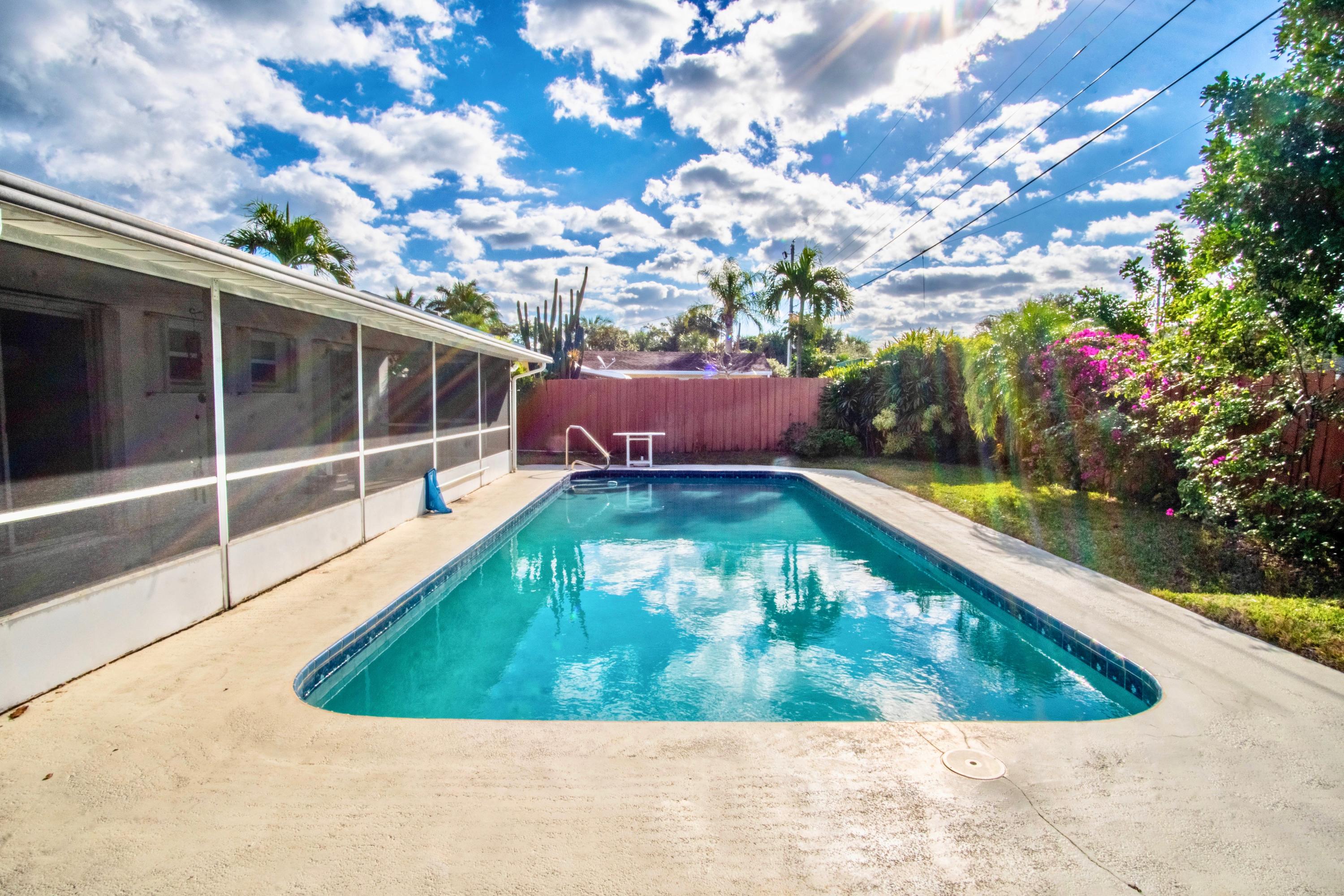22 Van Road Jupiter, FL 33469 - Photo 3 of 20 Oversized Pool