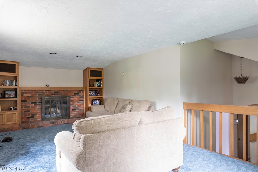 1188 Deforest Road Southeast Niles, OH 44446 - Photo 3 of 22