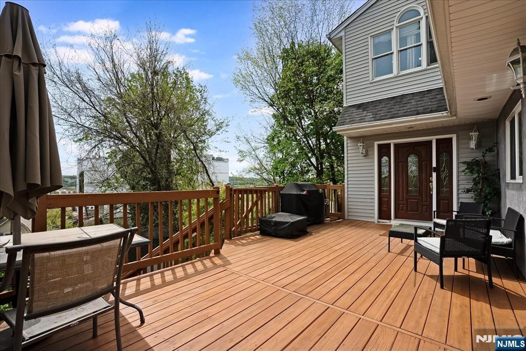17 Albanese Road Haledon, NJ 07508 - Photo 18 of 28