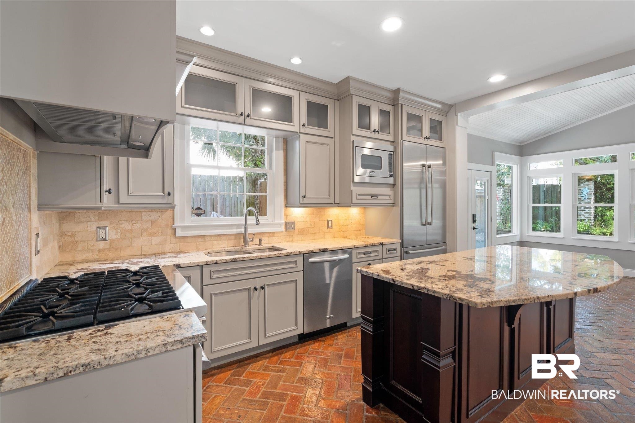 255 Adams Street Mobile, AL 36603 - Photo 9 of 32