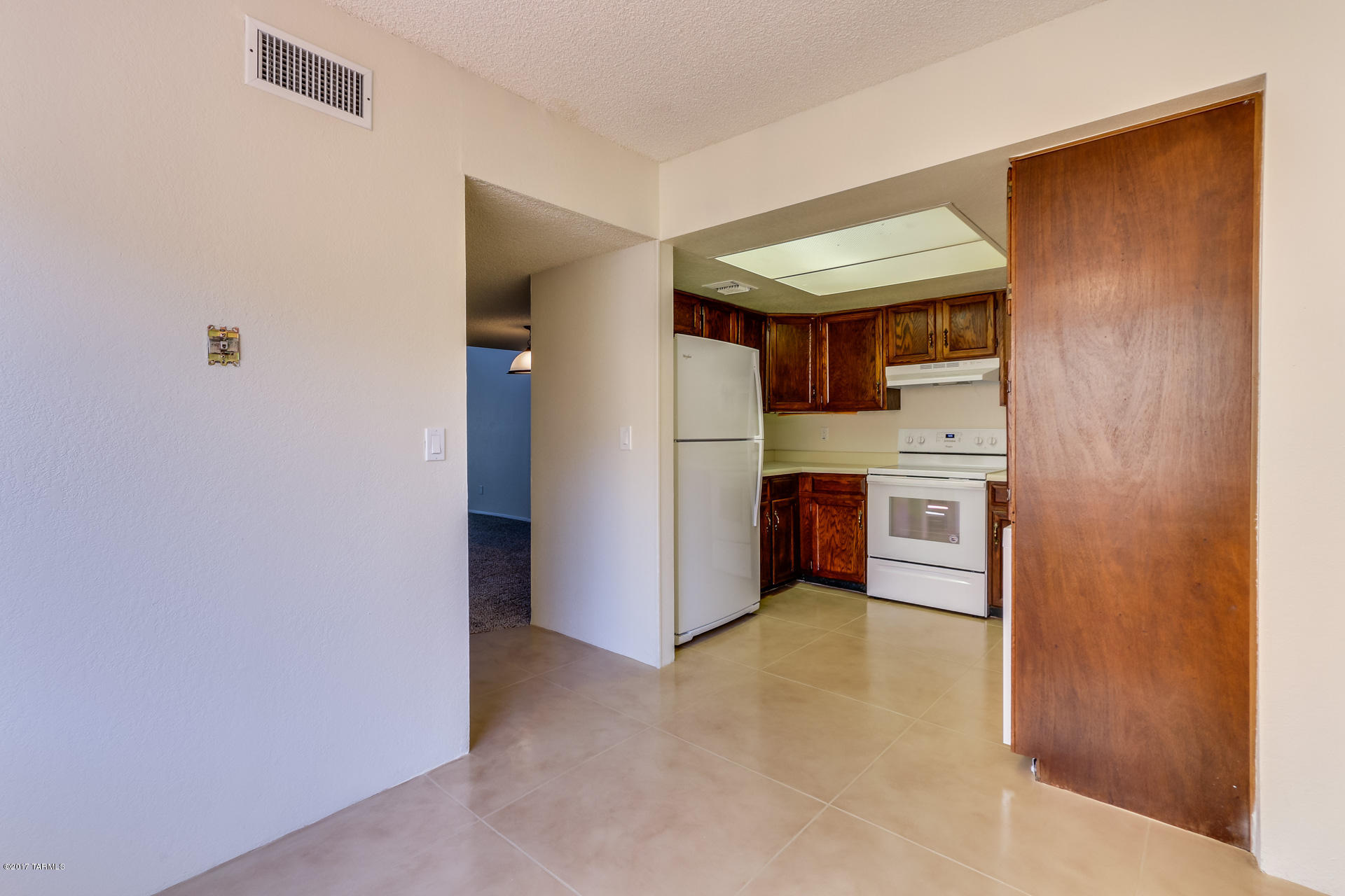 4918 North Valle Road Tucson, AZ 85750 - Photo 1 of 41