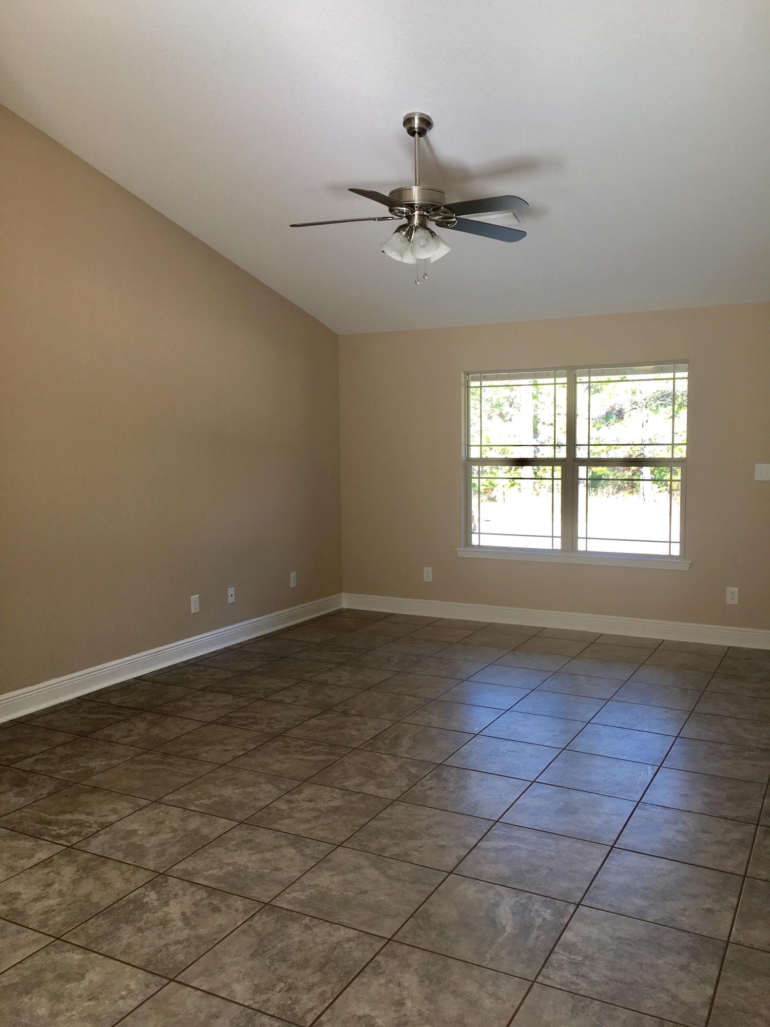 1487 Oakhill Road Gulf Breeze, FL 32563 - Photo 2 of 8 Great Room