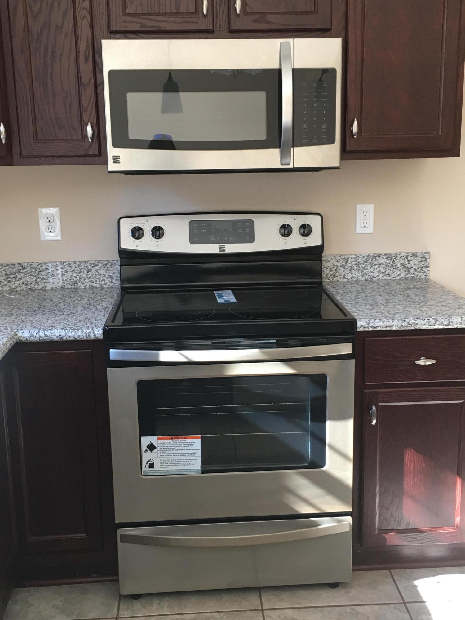 1487 Oakhill Road Gulf Breeze, FL 32563 - Photo 4 of 8 Stainless Steel Appliances