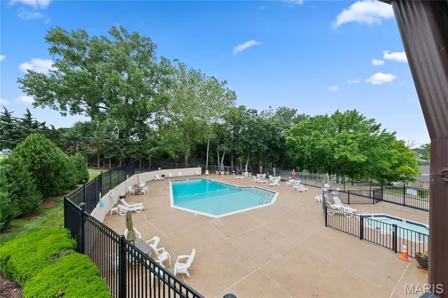 $209,900 | 12107 Autumn Lakes Drive, Maryland Heights, MO 63043