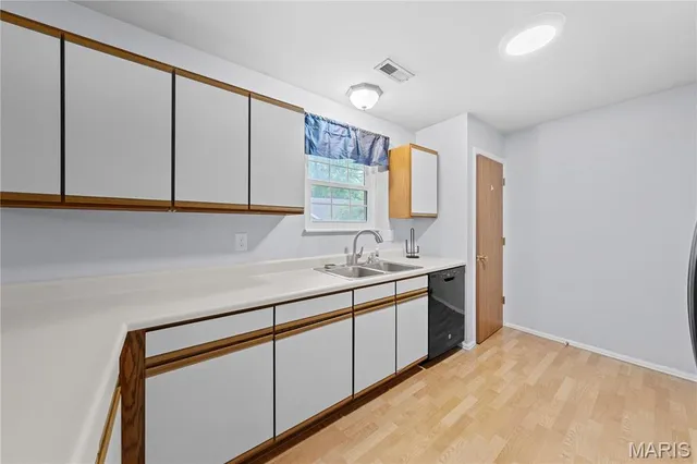 $209,900 | 12107 Autumn Lakes Drive, Maryland Heights, MO 63043