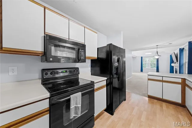 $209,900 | 12107 Autumn Lakes Drive, Maryland Heights, MO 63043