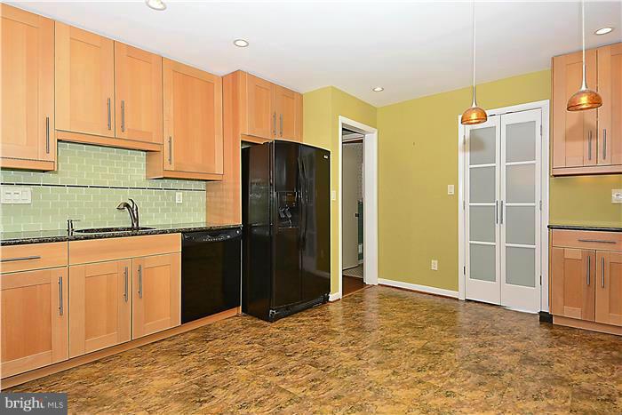 807 Jackson Road Silver Spring, MD 20904 - Photo 4 of 29 Kitchen