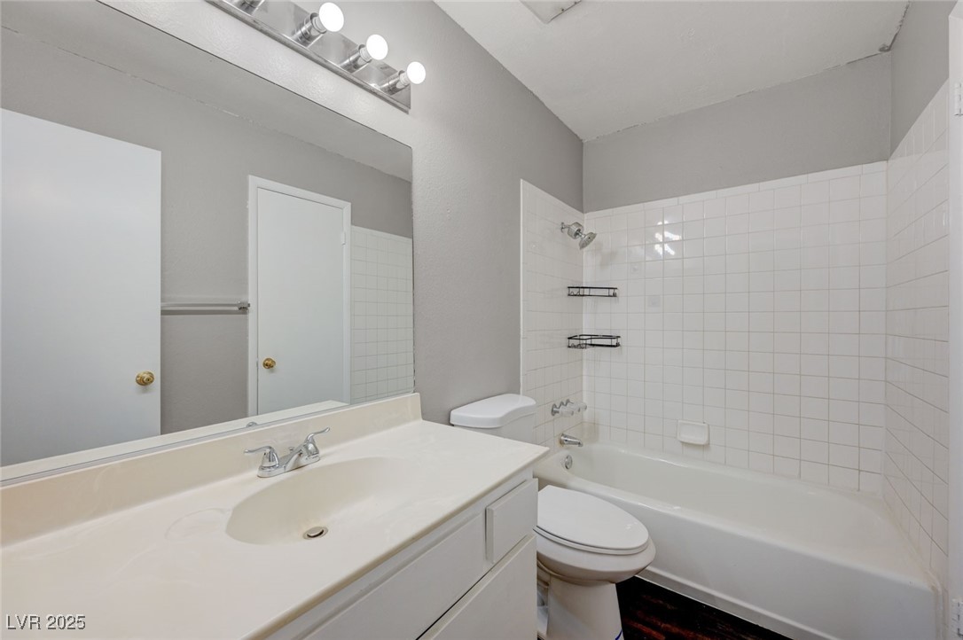 4339 Spencer Street, Unit 15 Las Vegas, NV 89119 - Photo 31 of 35