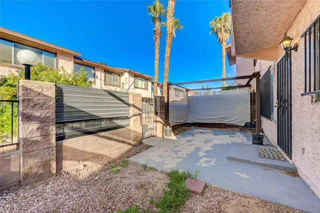 $1,500 | 4339 Spencer Street, Unit 15, Las Vegas, NV 89119