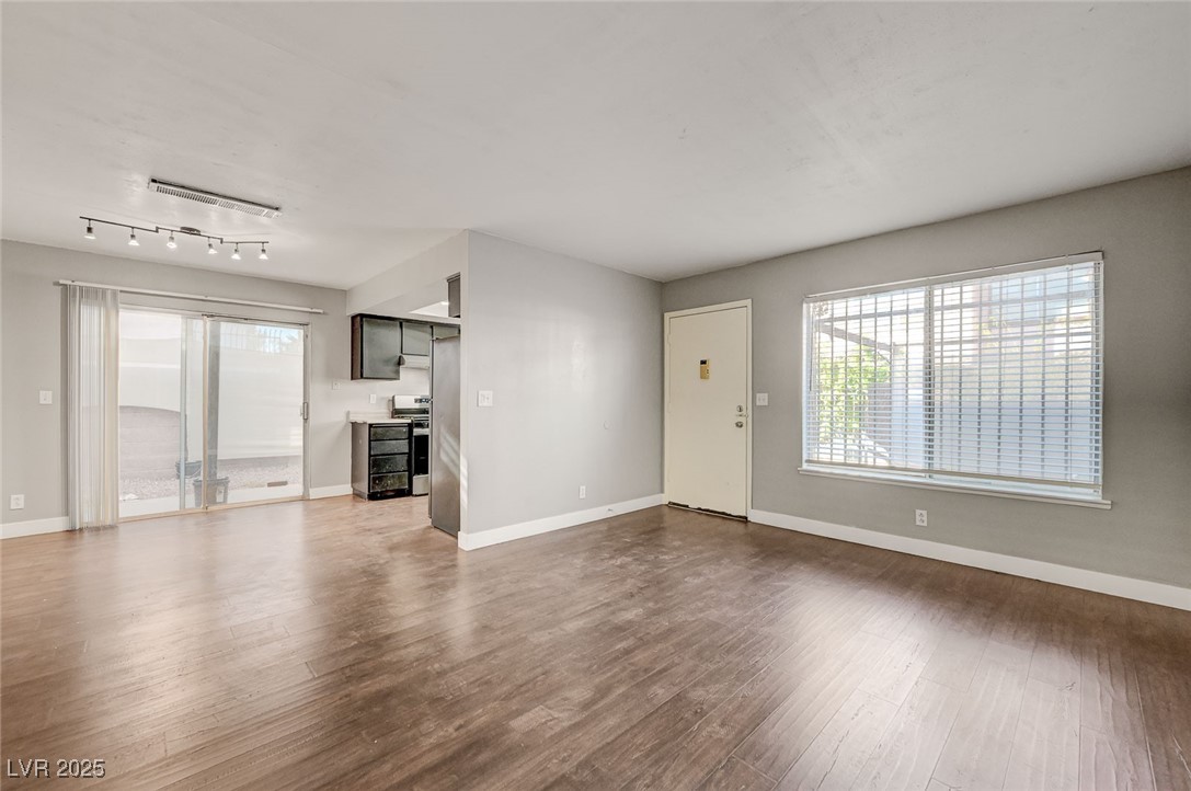 4339 Spencer Street, Unit 15 Las Vegas, NV 89119 - Photo 10 of 35