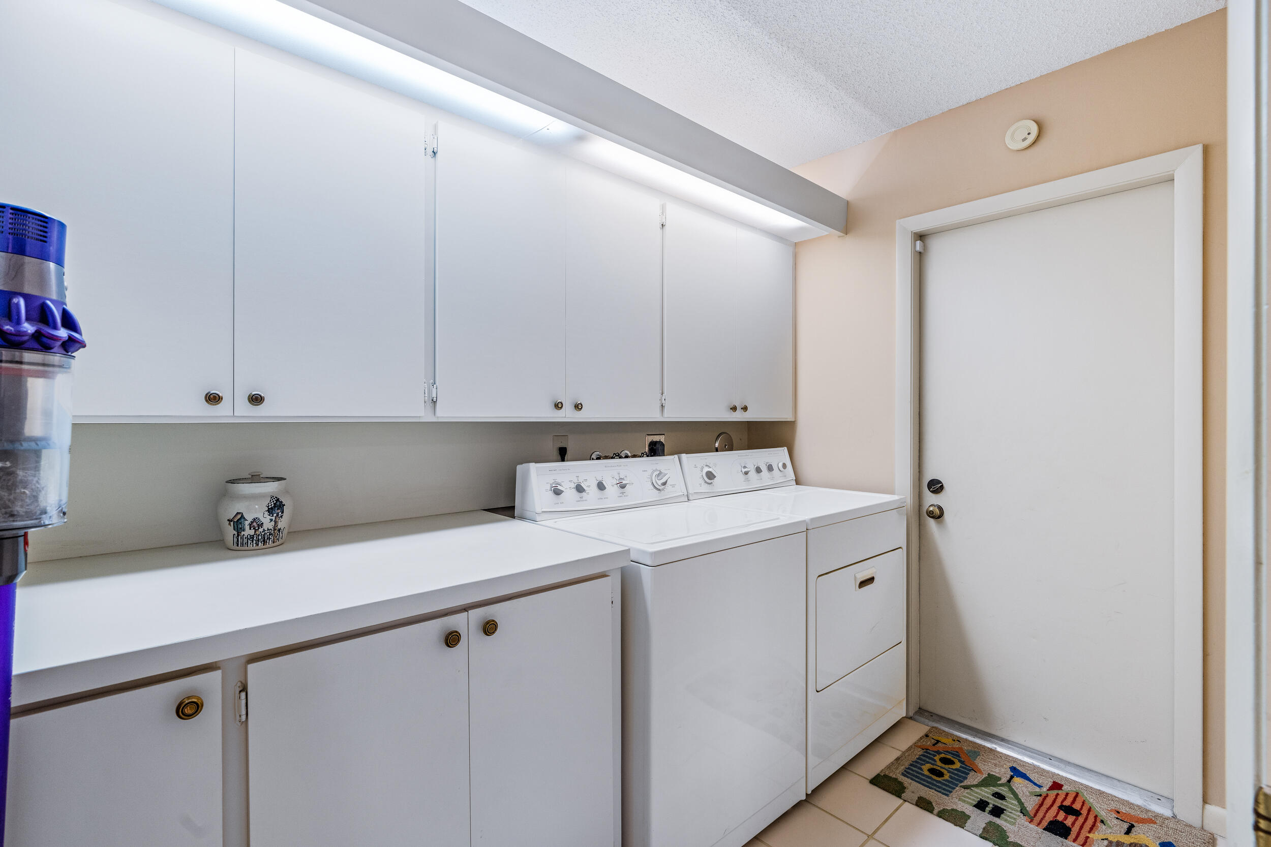 302 River Edge Road Jupiter, FL 33477 - Photo 23 of 24 302 River Edge Rd-6