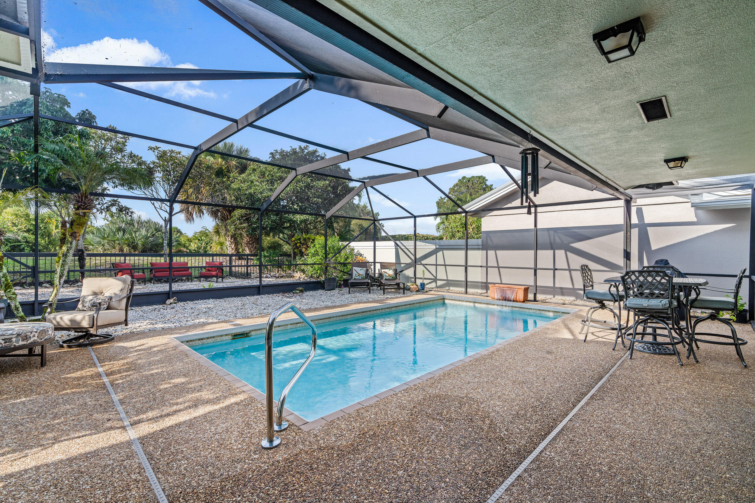 302 River Edge Road Jupiter, FL 33477 - Photo 10 of 24 302 River Edge Rd-17
