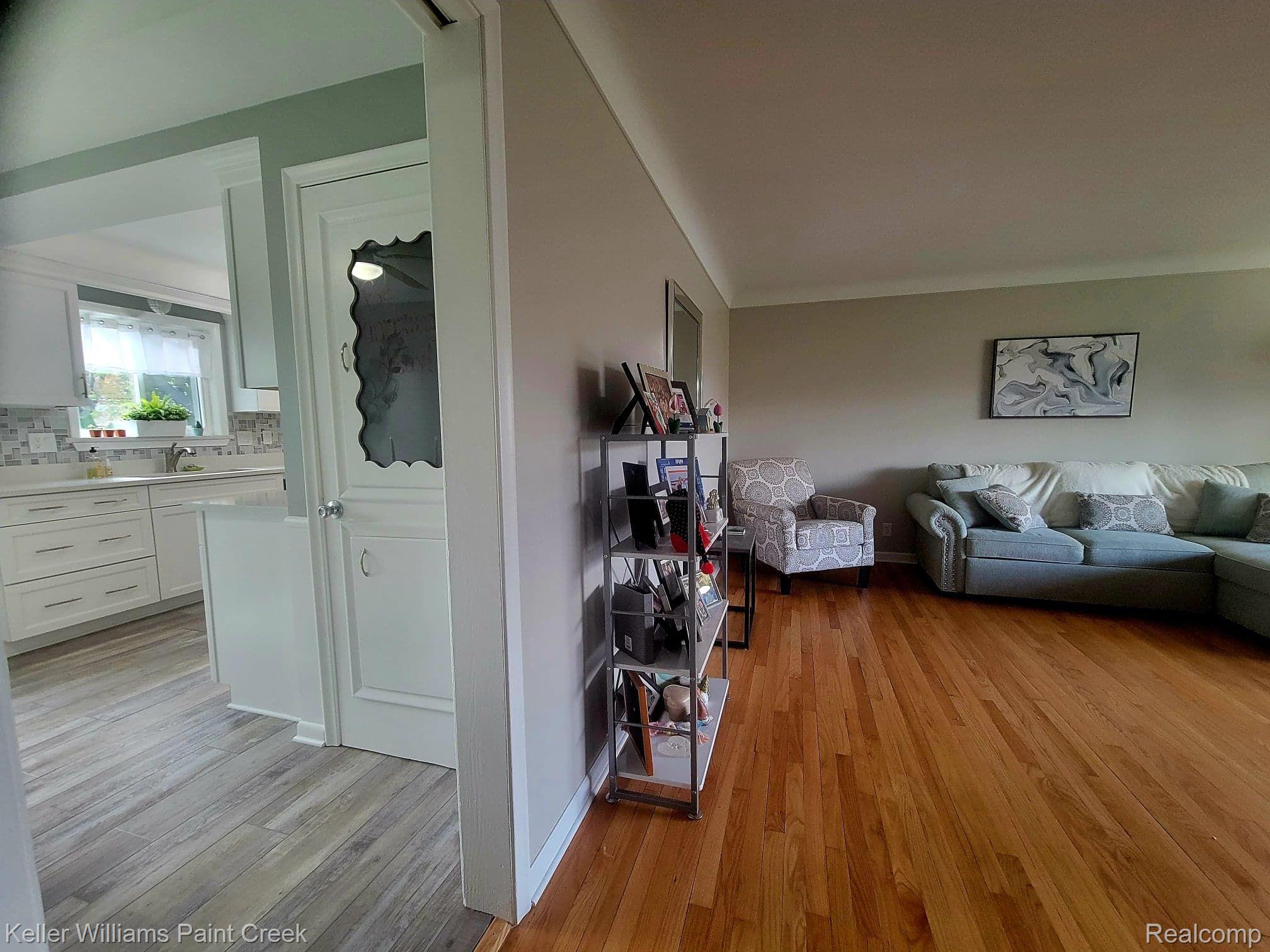 8634 Dale Center Line, MI 48015 - Photo 16 of 16 Gallery Image 16