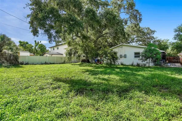 $2,500 | 779 12th Avenue North, St. Petersburg, FL 33701