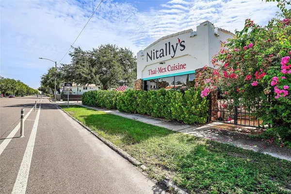 $2,500 | 779 12th Avenue North, St. Petersburg, FL 33701
