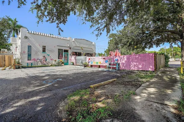 $2,500 | 779 12th Avenue North, St. Petersburg, FL 33701
