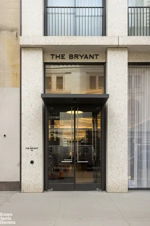$2,100,000 | 16 West 40th Street, Unit 21D | Bryant Park