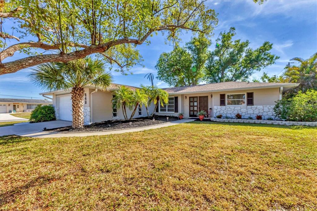 448 Redwood Road Venice, FL 34293 - Photo 2 of 45
