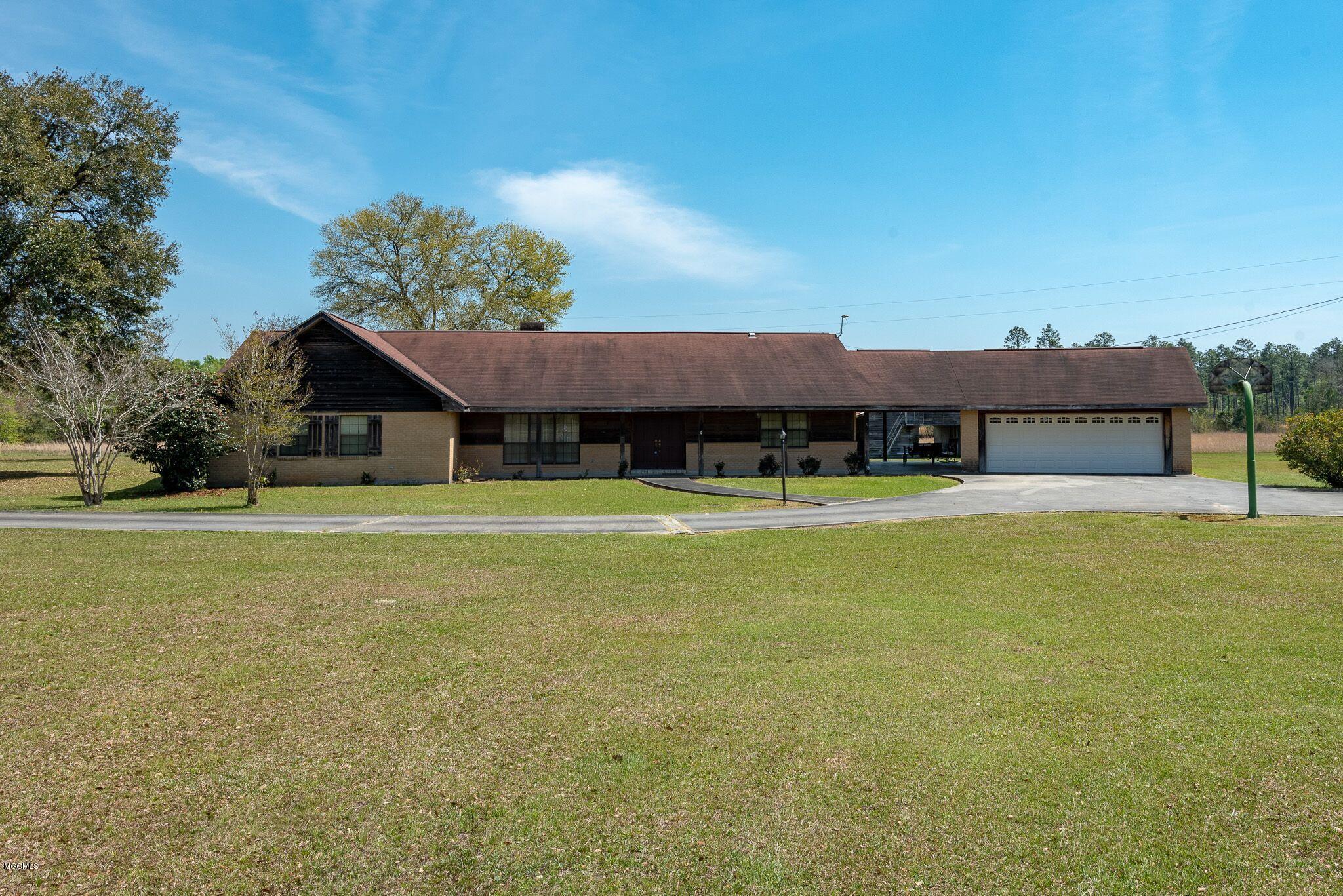 76 Rayburn Road Carriere, MS 39426 - Photo 1 of 29 FRONT OF HOUSE