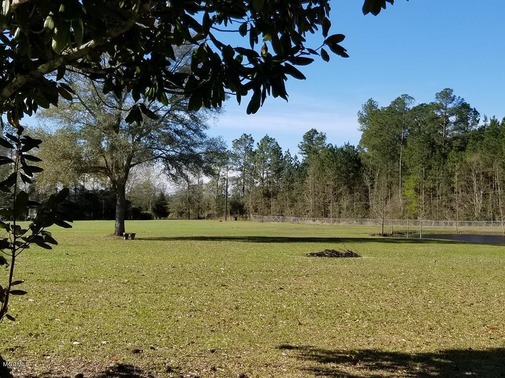 76 Rayburn Road Carriere, MS 39426 - Photo 20 of 29 171621_17