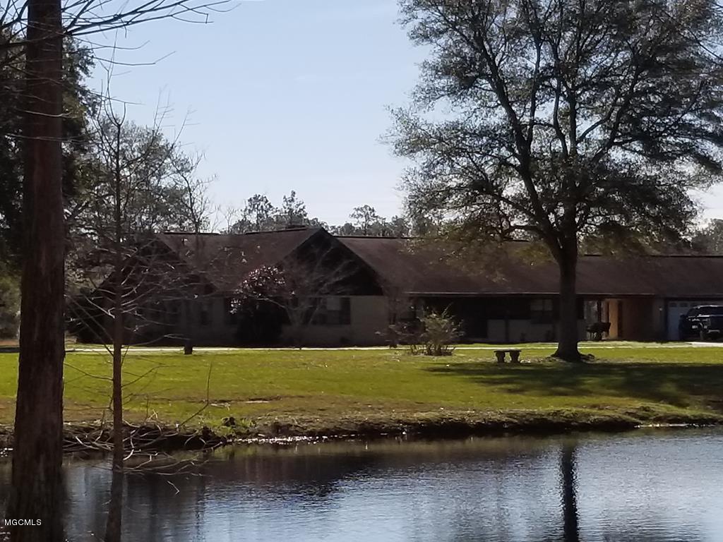 76 Rayburn Road Carriere, MS 39426 - Photo 9 of 29 171621_12