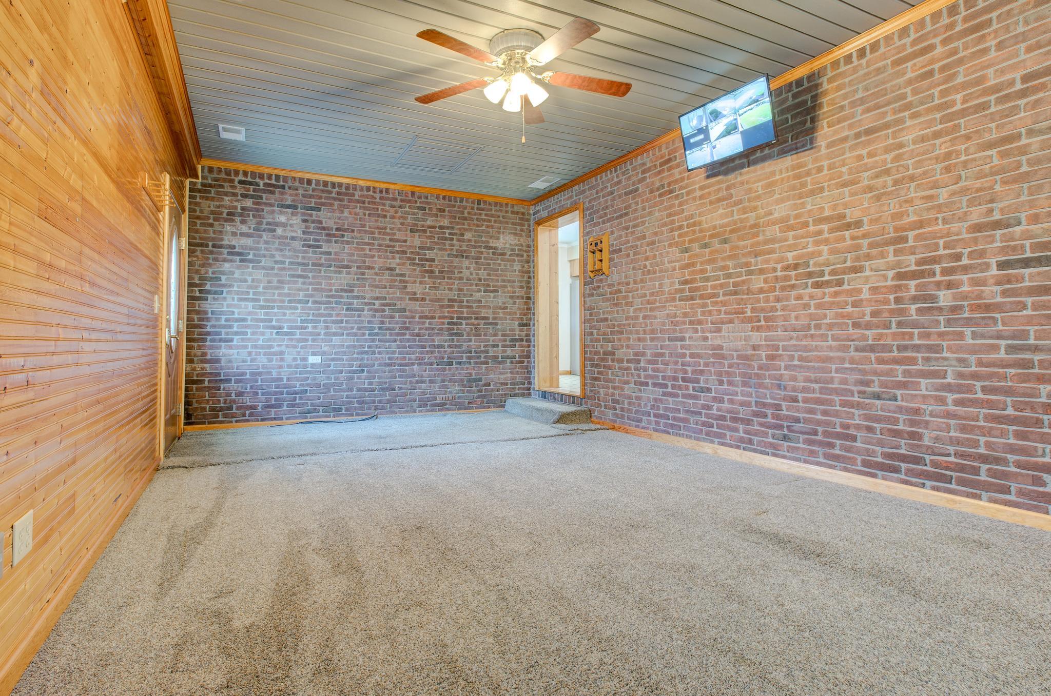 500 Compton Road Jeffersonville, KY 40337 - Photo 11 of 22 DM3A2225_6_7