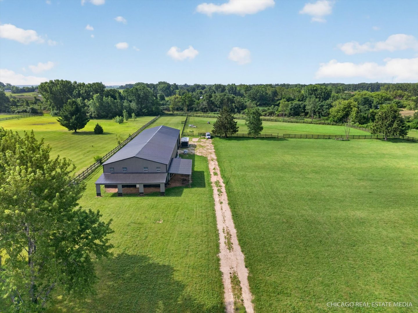 10617 Button Road Hebron, IL 60034 - Photo 2 of 14
