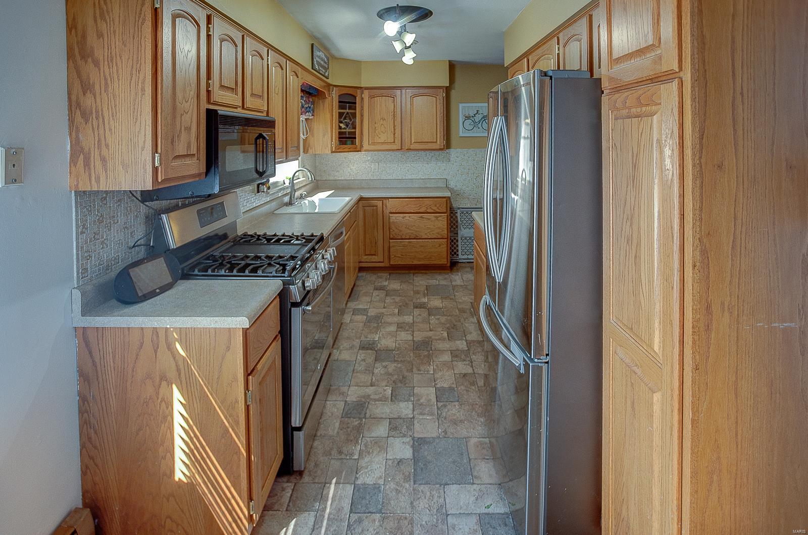 2203 Motel Road Highland, IL 62249 - Photo 23 of 52